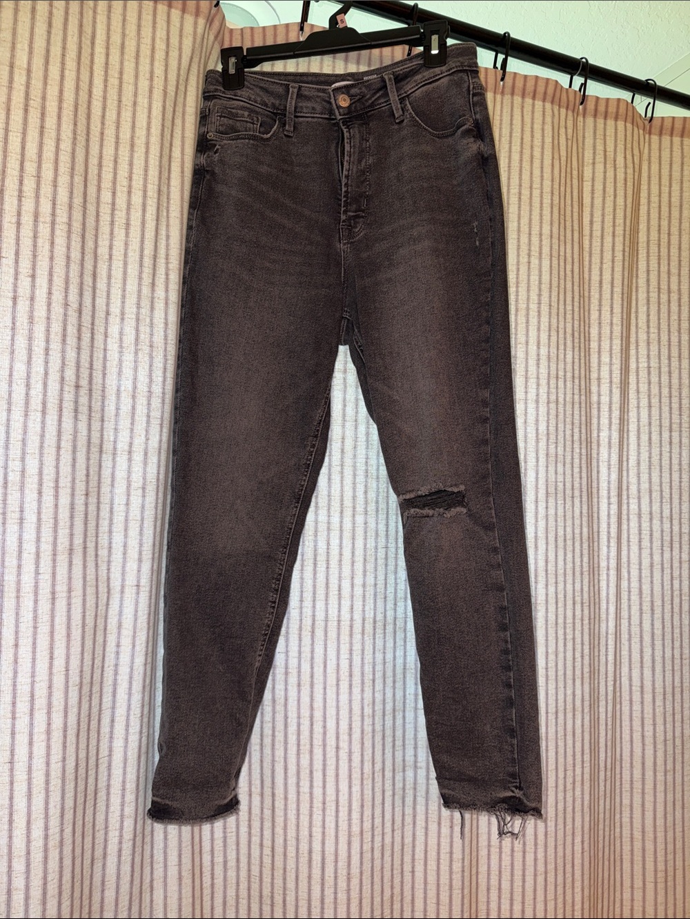 Old Navy Black Washed Extra High-Rise Ripped Rockstar Skinny Jeans
